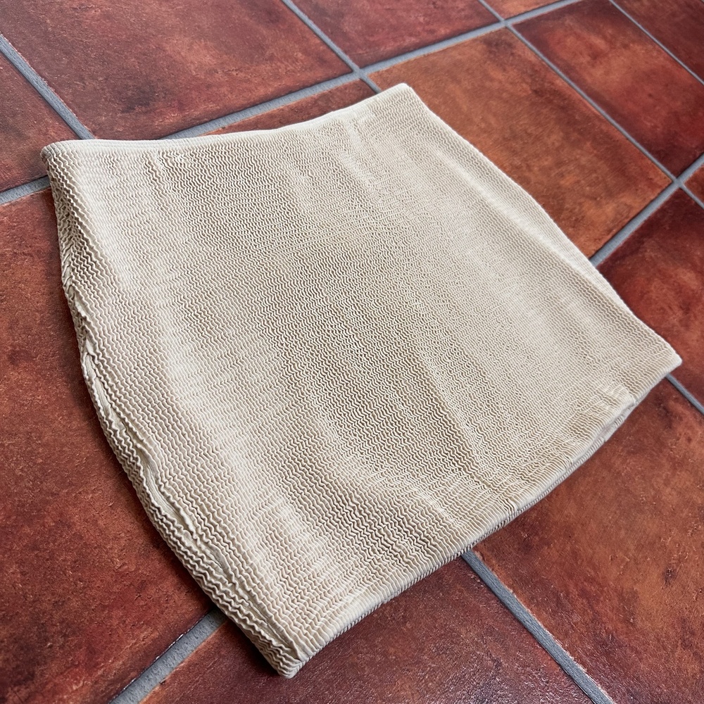Lovers + Friends Textured Mini Skirt Size Large